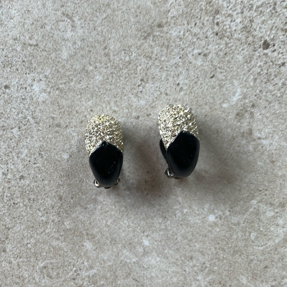 Evening earrings with rhinestones vintage 1980’s. Clip-ons, lightweight.